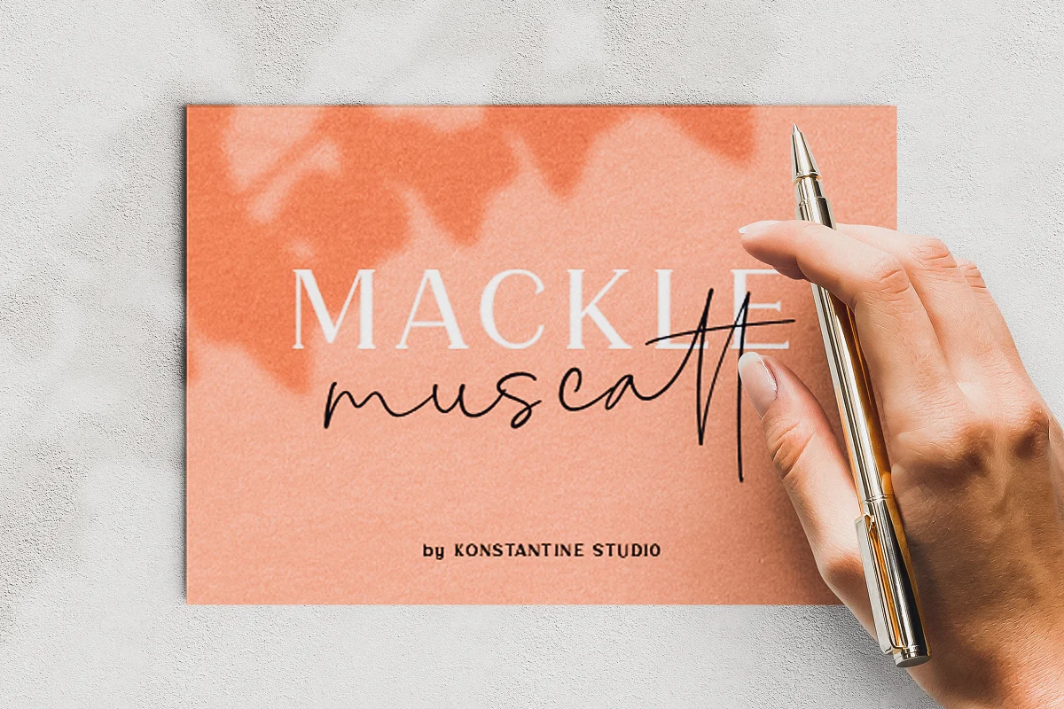 Mackle Serif Font